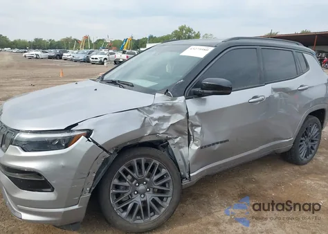 2022 Jeep Compass High Altitude 4X4 из США, поврежденный, VIN 3C4NJDCB5NT140708